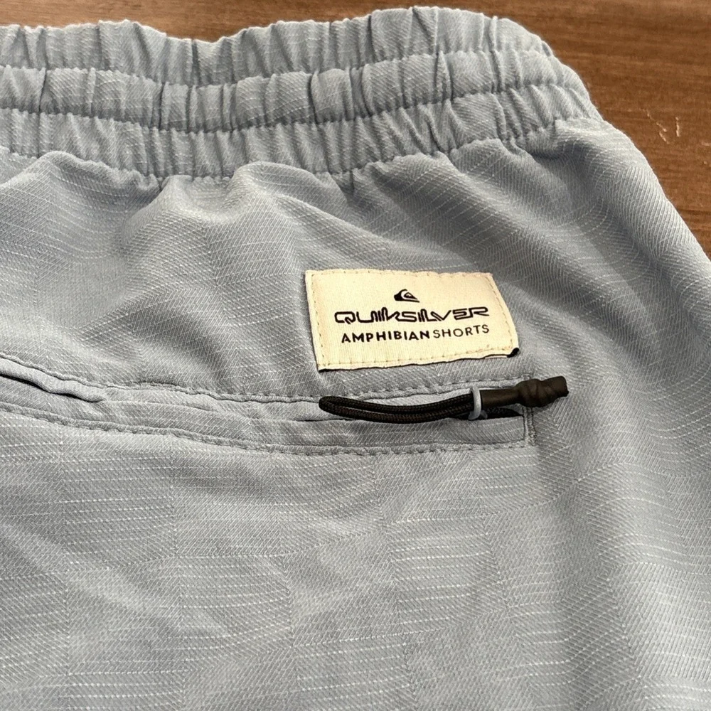 Quiksilver Amphibian Shorts Mens Size S Pale Blue Surf Sail Swim‎ Shorts